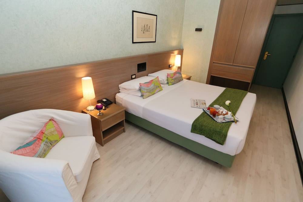 Hotel Forum 1