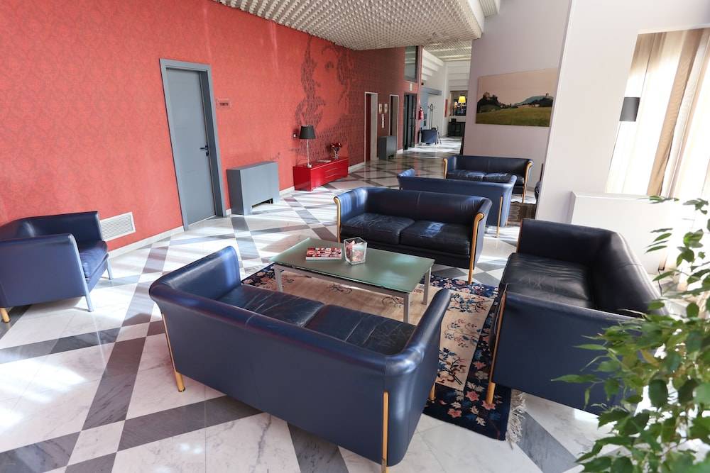 Hotel Forum 2