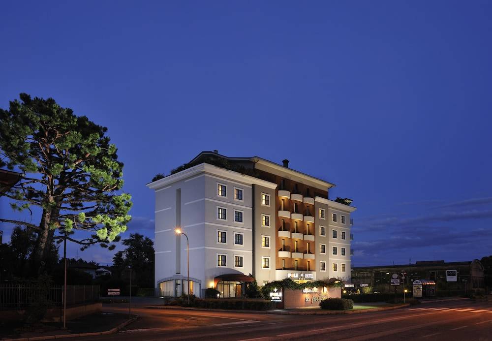Poli Hotel 1