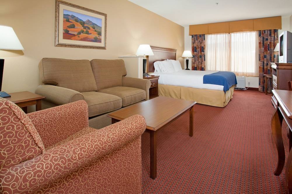 Holiday Inn Express & Suites TOOELE by IHG 2