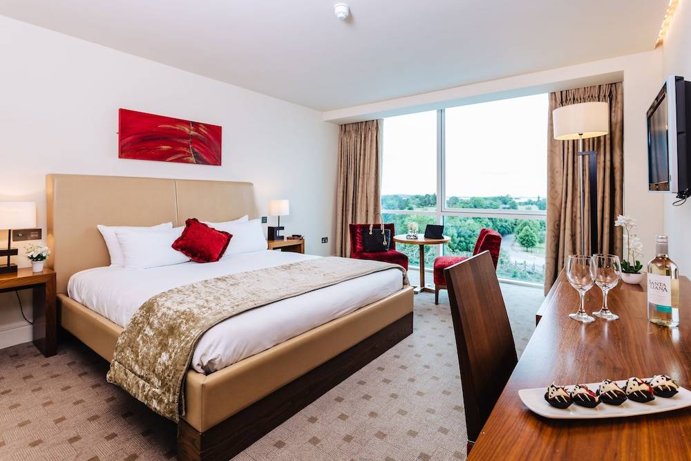 Hodson Bay Hotel 2