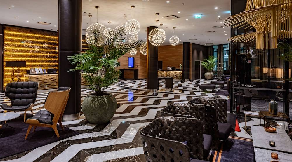 Clarion Hotel Aviapolis 2