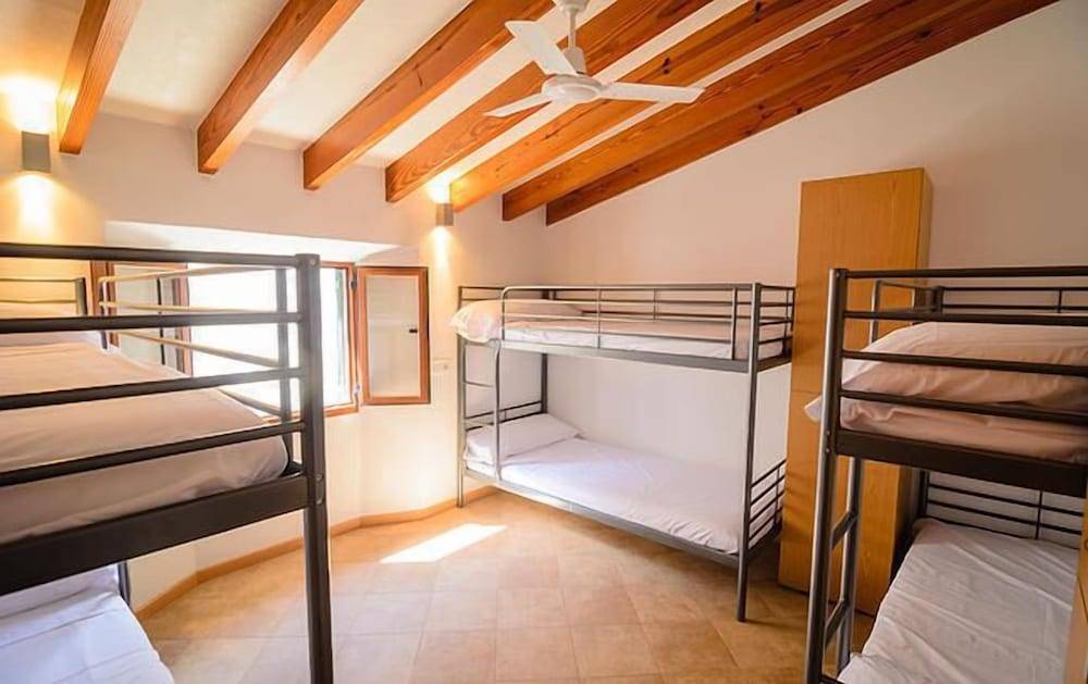 Embat - Hostel 2