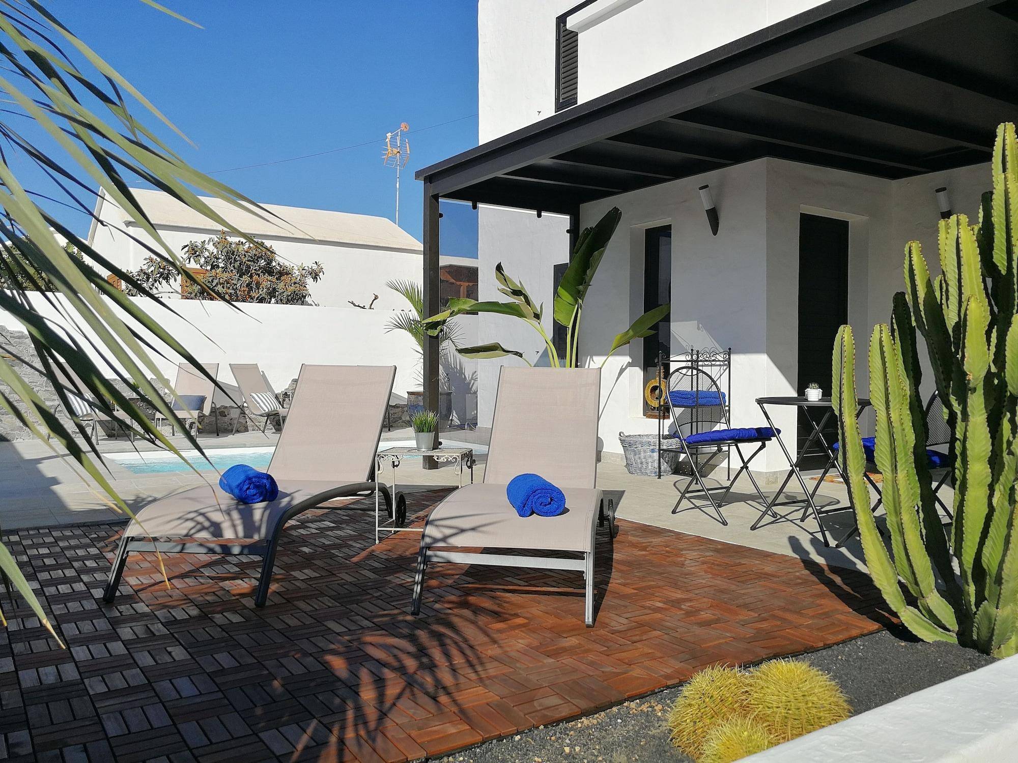 MAGMA Rooms Playa Honda 1