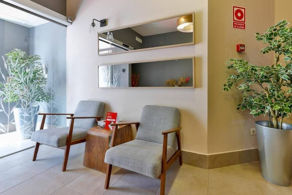 Hostal La Chata by Vivere Stays 2