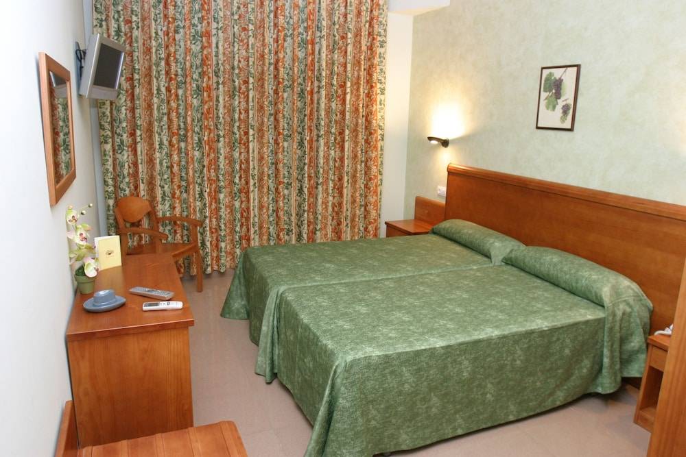 Hotel Fonda Neus 1