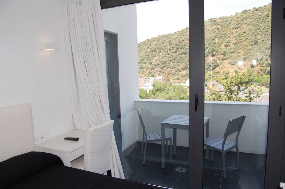 Hostal Tres Campanas 1