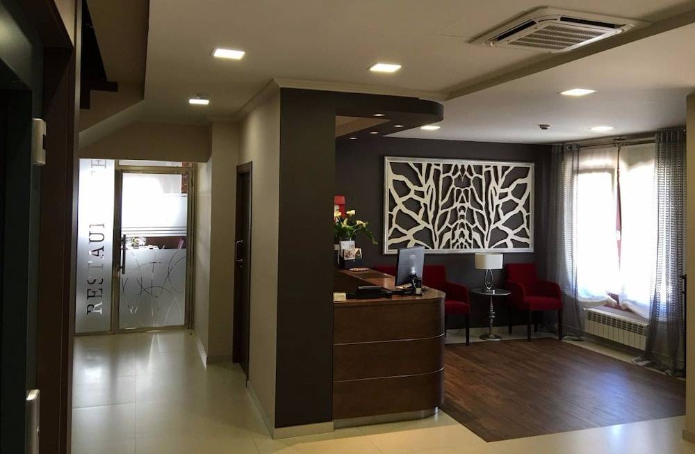 Hotel Calzada 2