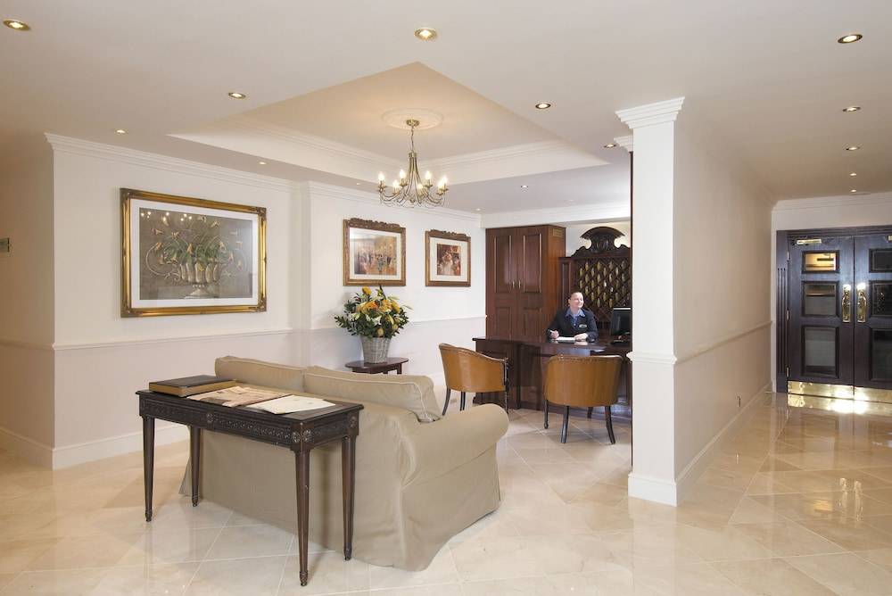 Grovefield House Hotel By Uno -FREE PARKING 2