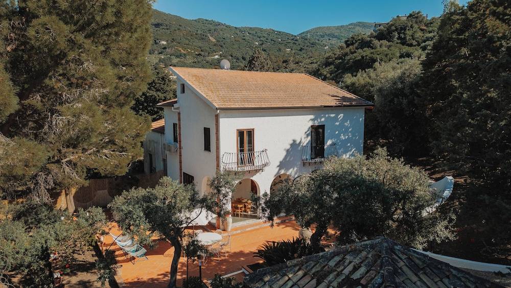 Villa Totò Resort 1