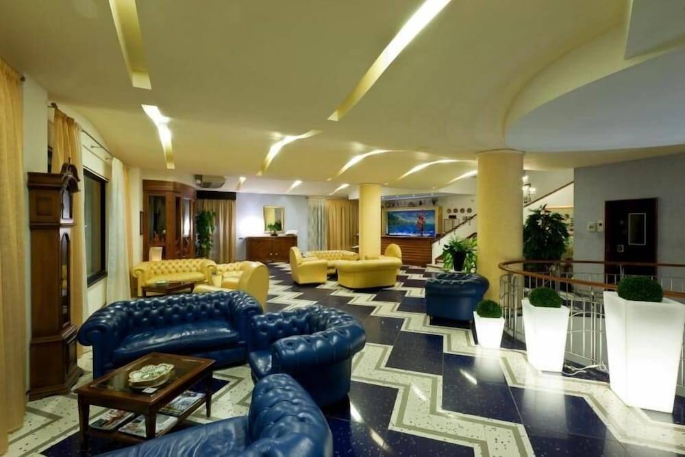 Hotel Riva Del Sole 2
