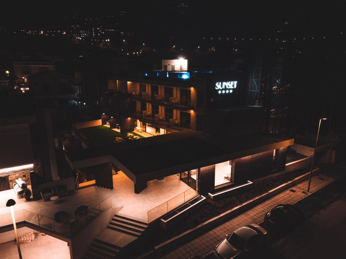 Sunset Hotel 2