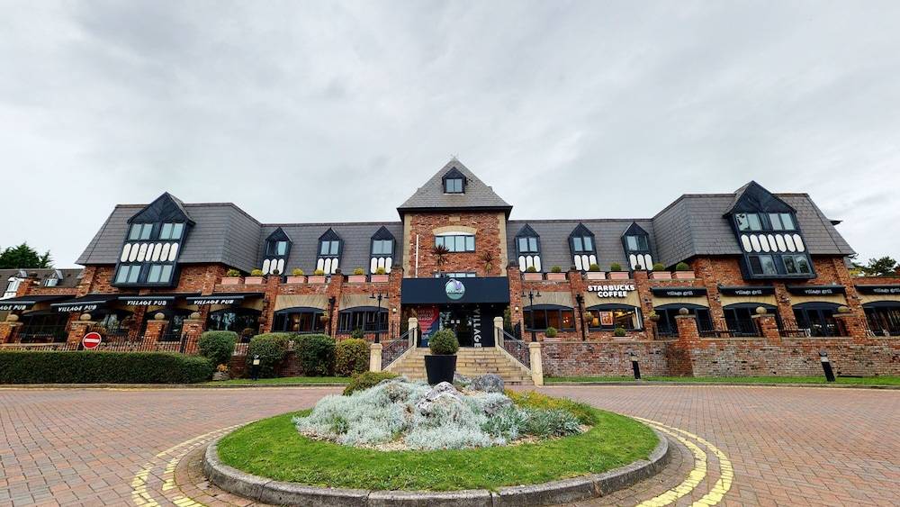 Village Hotel Manchester Cheadle 1