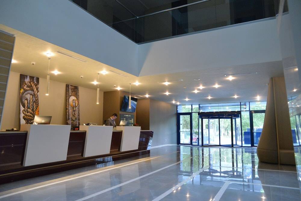 Ramada by Wyndham Constanta 2