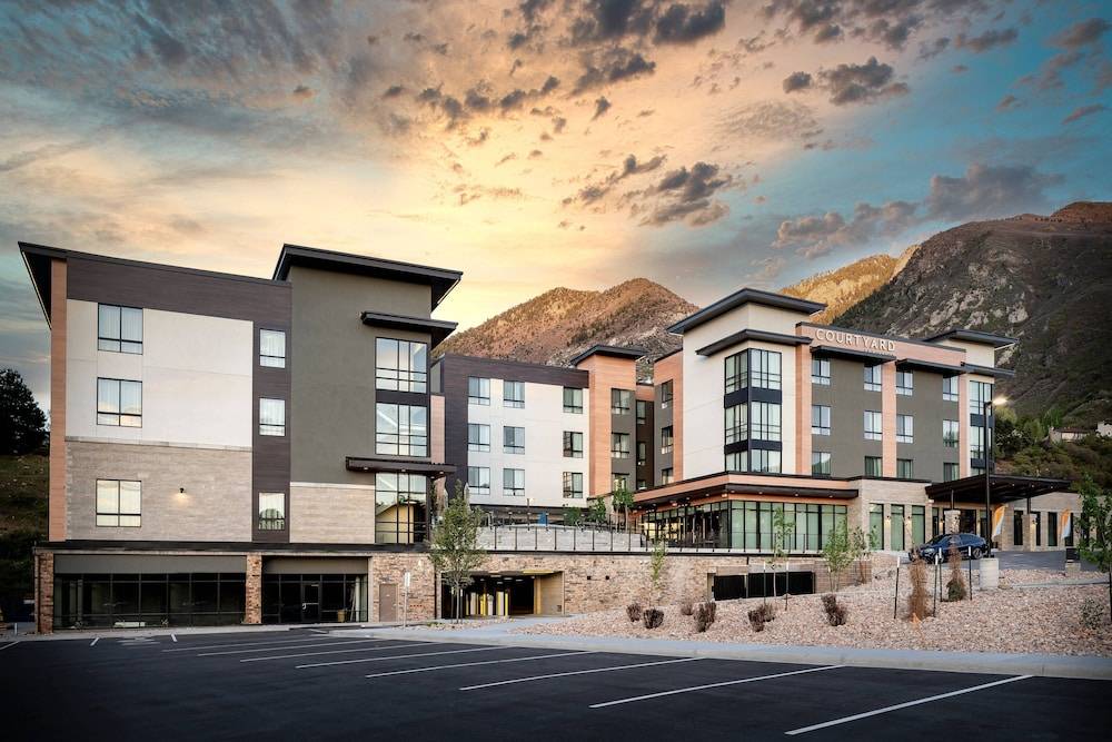 Courtyard by Marriott Salt Lake City Cottonwood 1