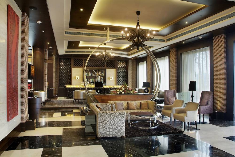 Goldfinch Hotel Delhi NCR 2