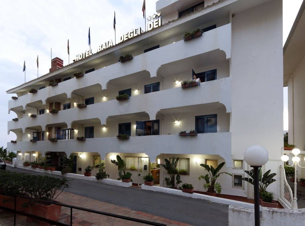 Hotel Baia Degli Dei 1