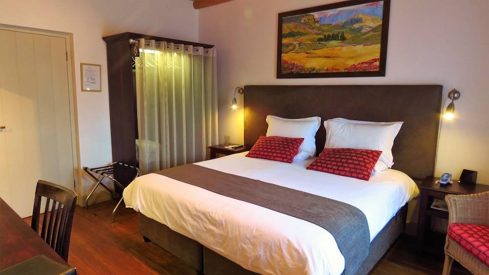Oakhurst Hotel 1