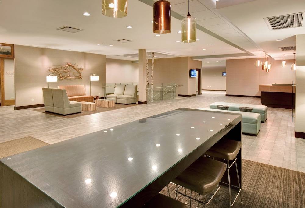 Crowne Plaza LOMBARD DOWNERS GROVE by IHG 2
