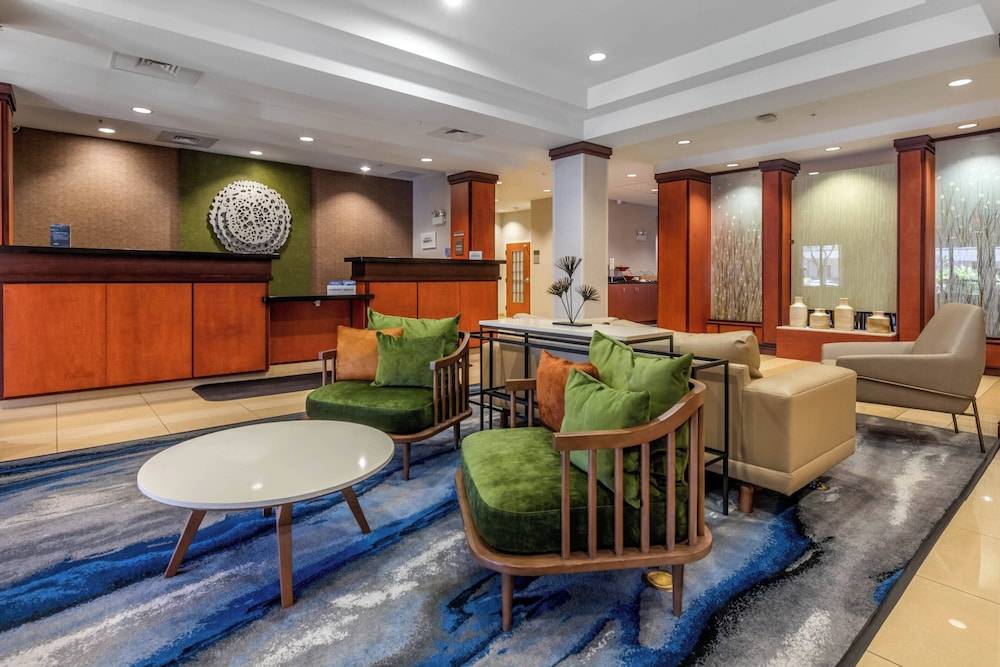 Fairfield Inn and Suites Holiday Tarpon Springs 1