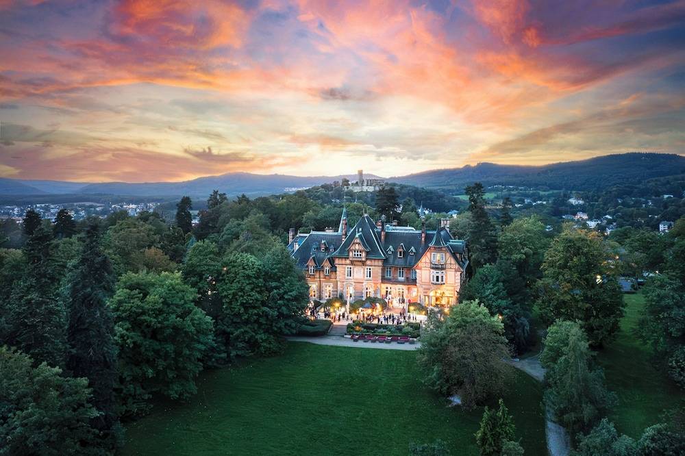 Villa Rothschild, Autograph Collection 1