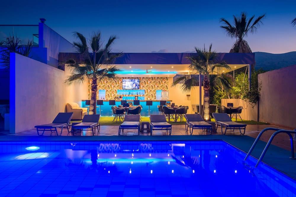 Primavera Beach Hotel Studios & Apartments 1