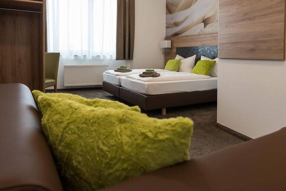 The Outlet Hotel 1
