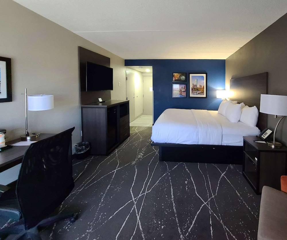 Comfort Inn Boston Milford 1