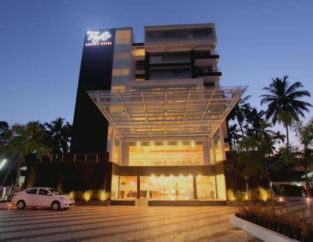 Diana Heights Luxury Hotel 1