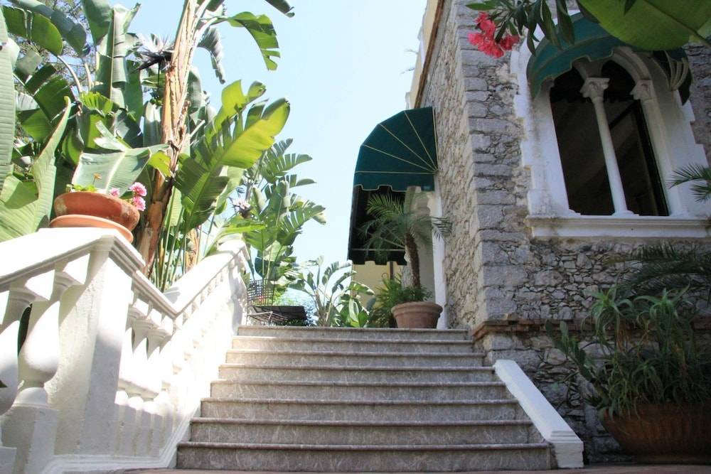 Hotel Baia Delle Sirene 1