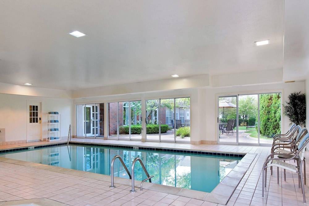Residence Inn Detroit / Auburn Hills 1