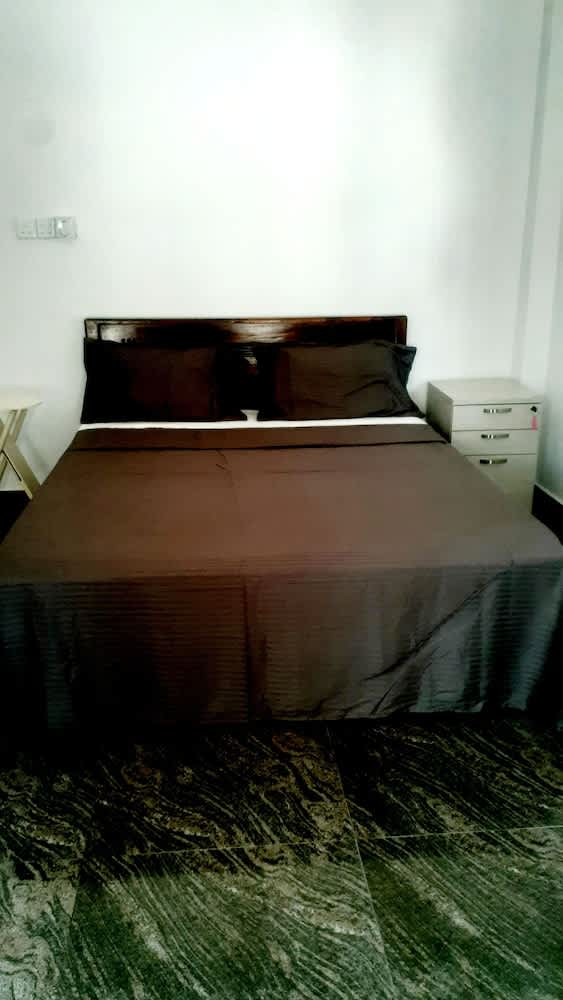 Airport Layover B&B 2