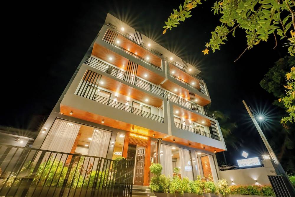 Limeshine - Airport Transit Hotels & Residences 1