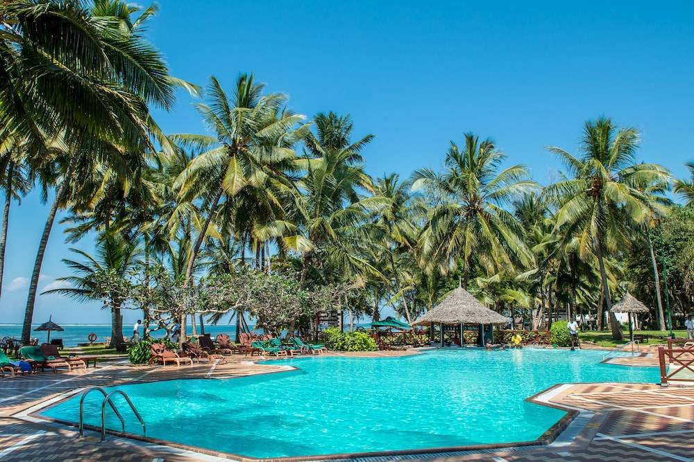 Serena Beach Resort & Spa 1