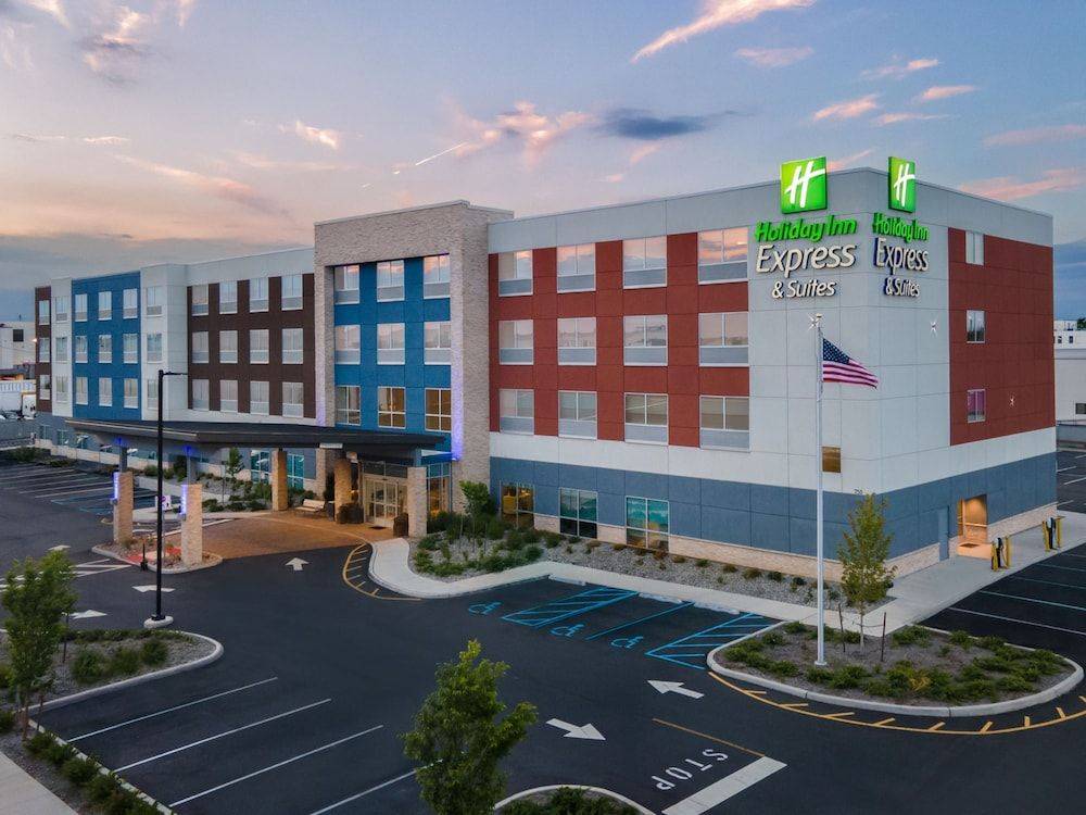 Holiday Inn Express & Suites Linden - Newark South by IHG 1