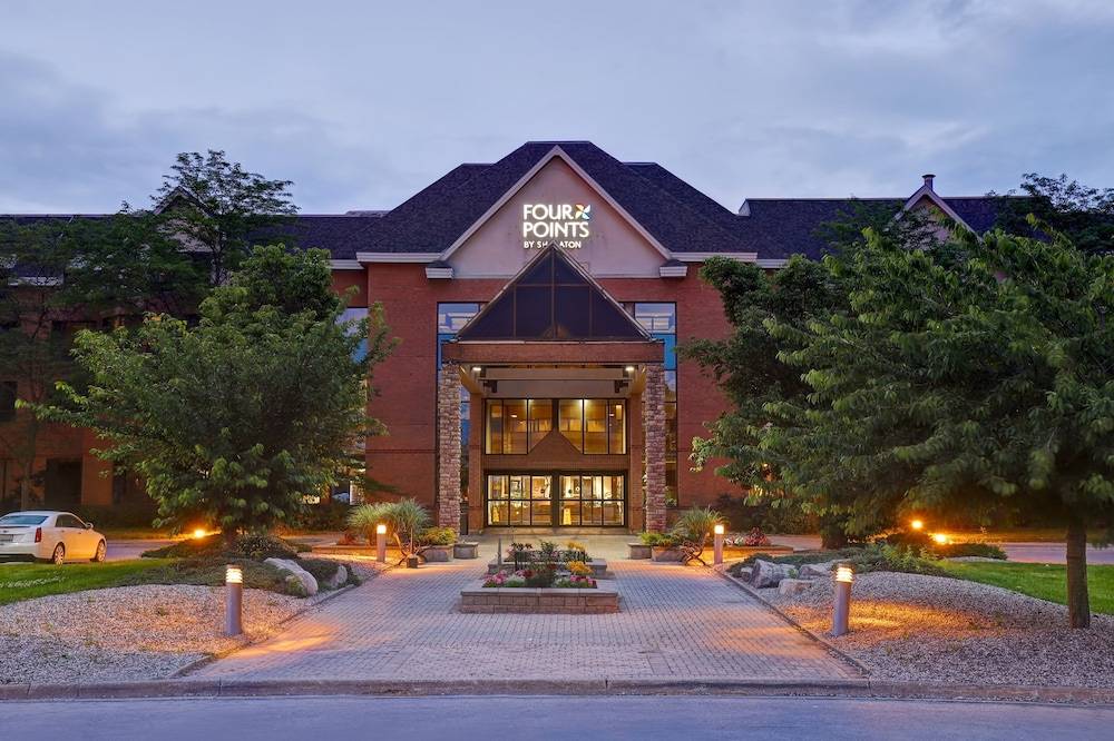Four Points by Sheraton St. Catharines Niagara Suites 1