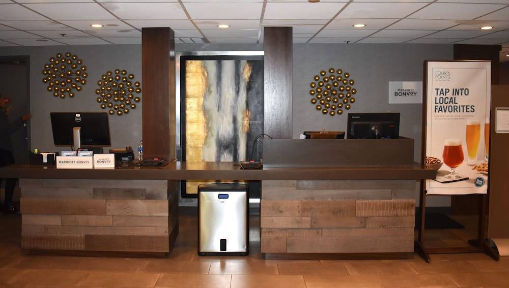 Four Points by Sheraton Chicago Westchester/Oak Brook 2
