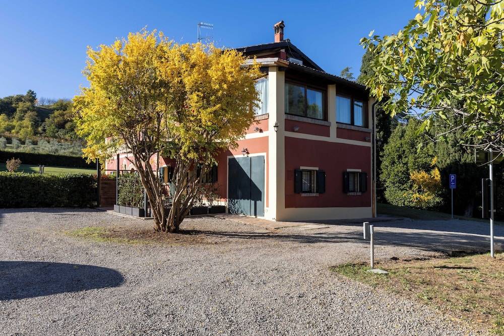 Borgo Malvasia- La Cascina 1