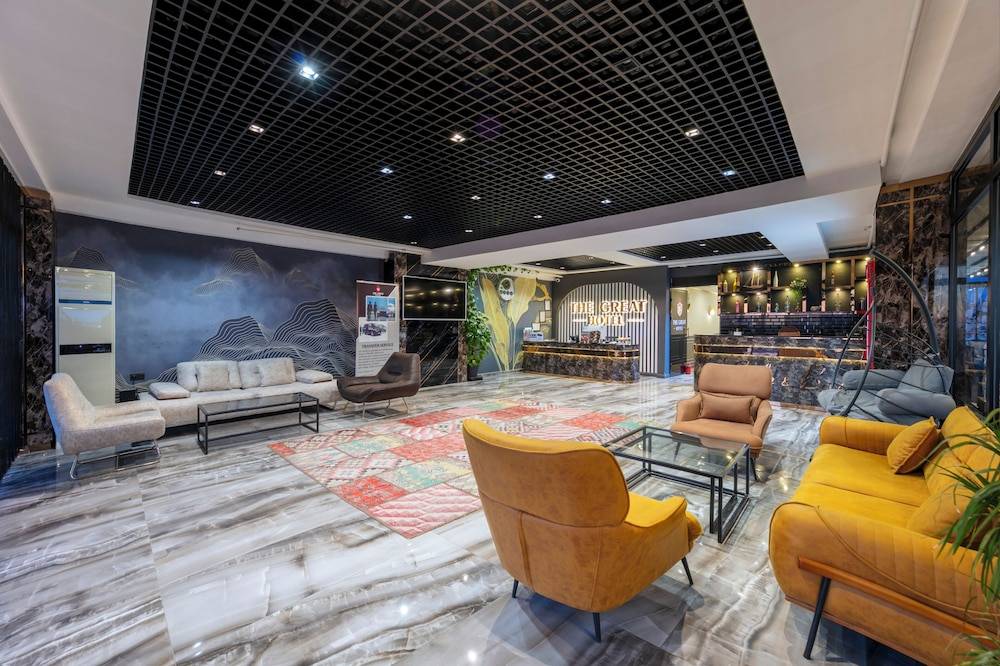 The Great Airport Hotel & Restaurant 1