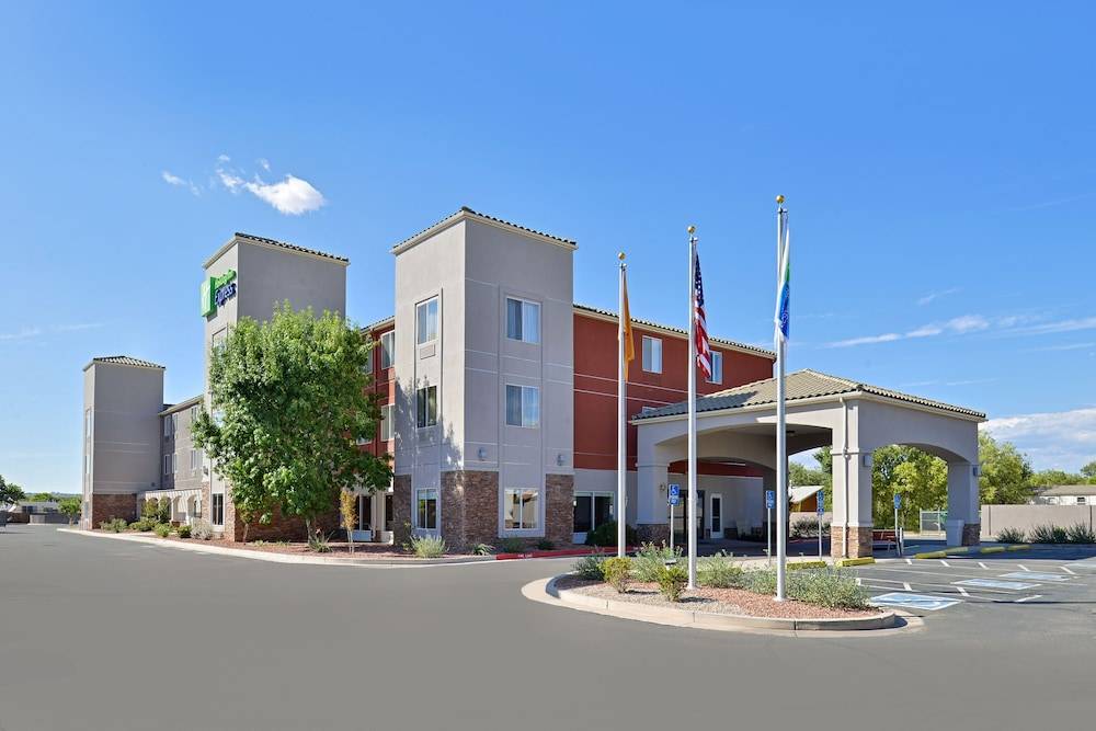 Holiday Inn Express ALBUQUERQUE N - BERNALILLO by IHG 1