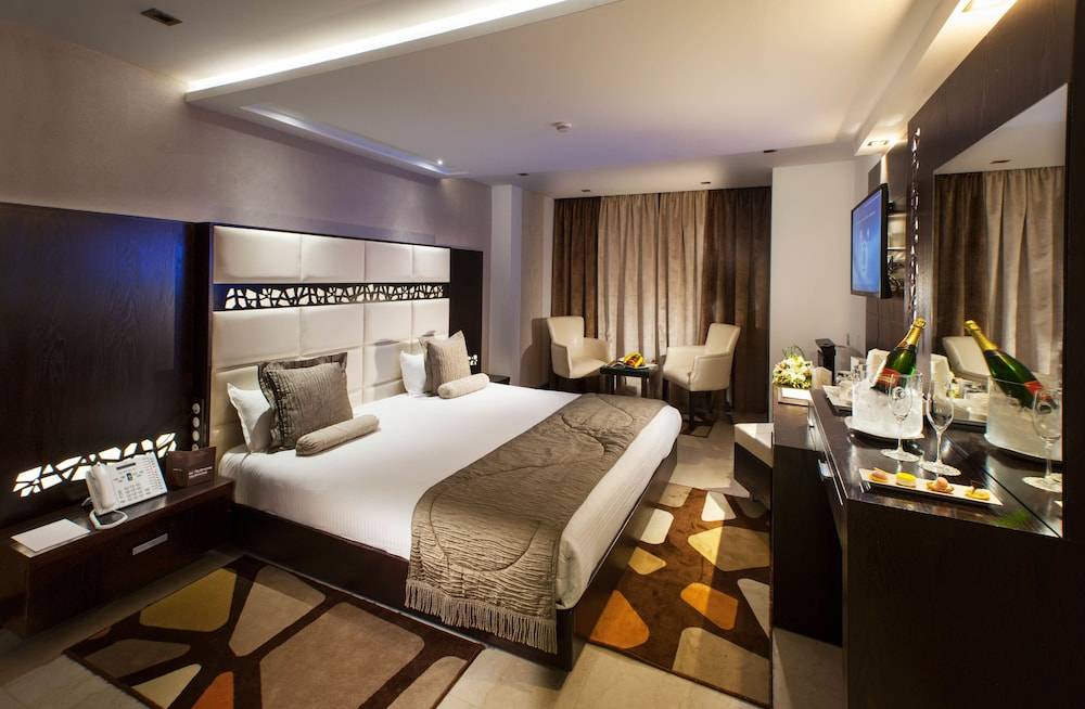 Samarons Hotels 1