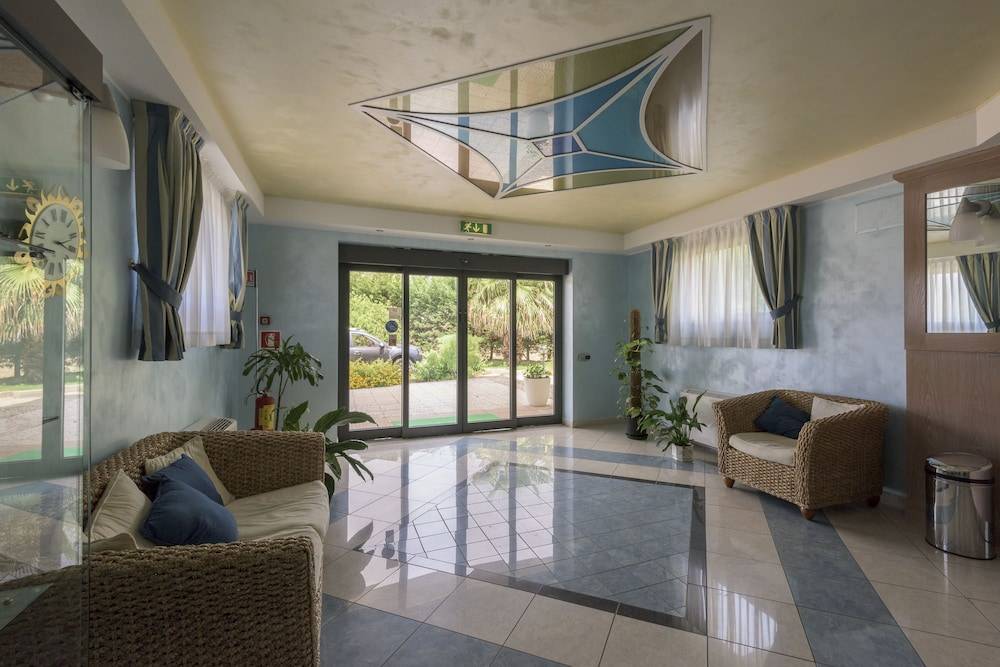 Hotel Isola Rossa 2