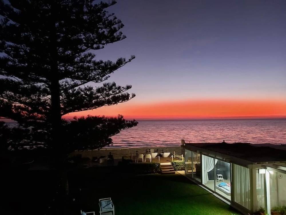 SUITEBEACH b&b and resort 1
