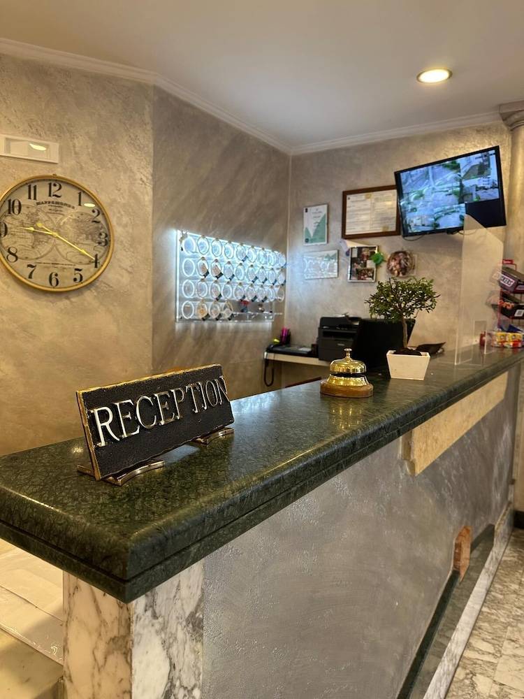Hotel Clinton 1