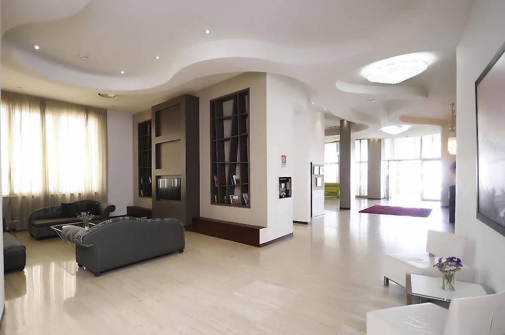 Sunrise Hotel 2