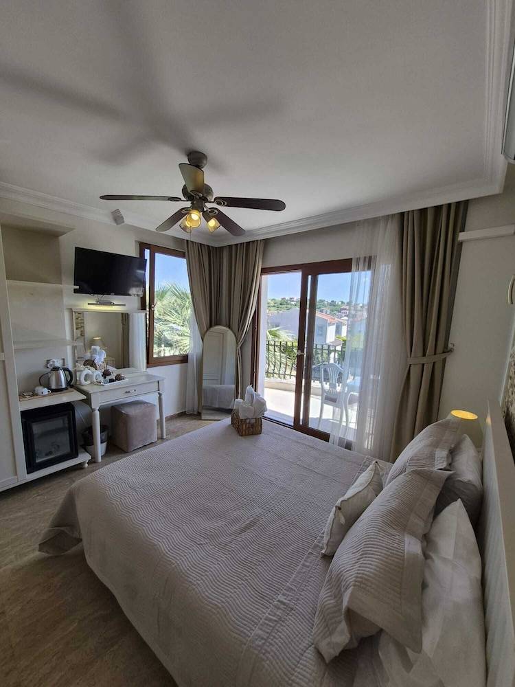 Cunda Paradise Otel 1