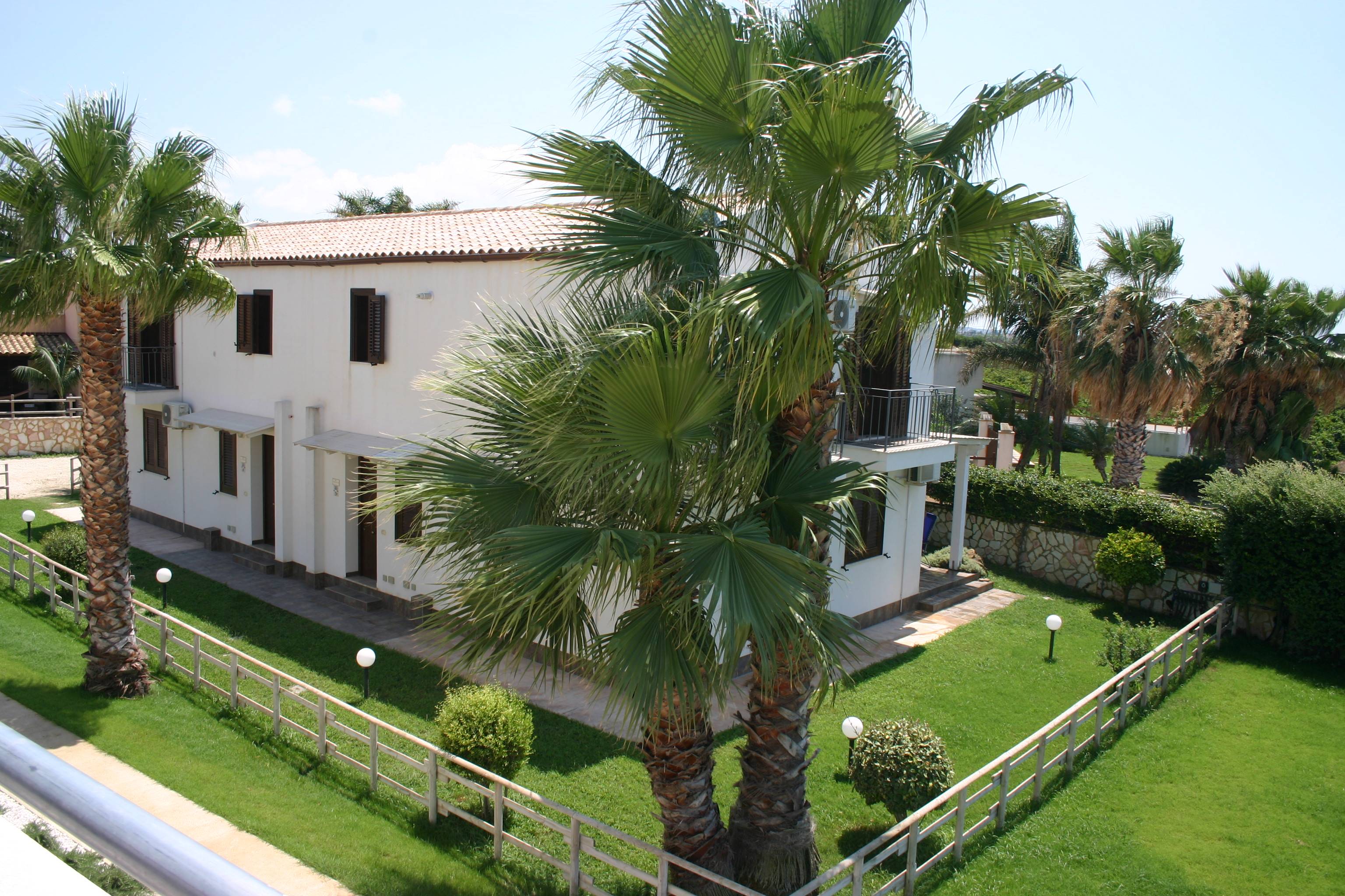 Oasi Guzzetta Hotel&Case Vacanze 1