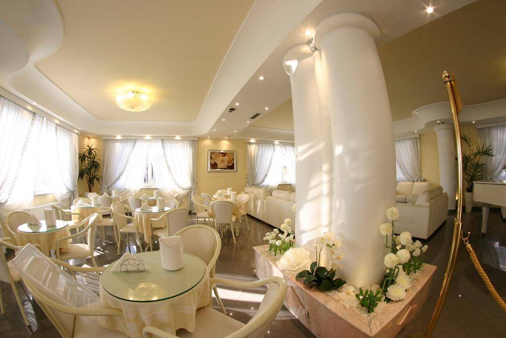 Hotel Luxor 2