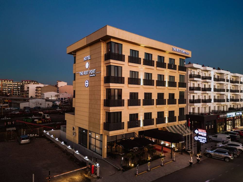 The Rest Port Hotel 1