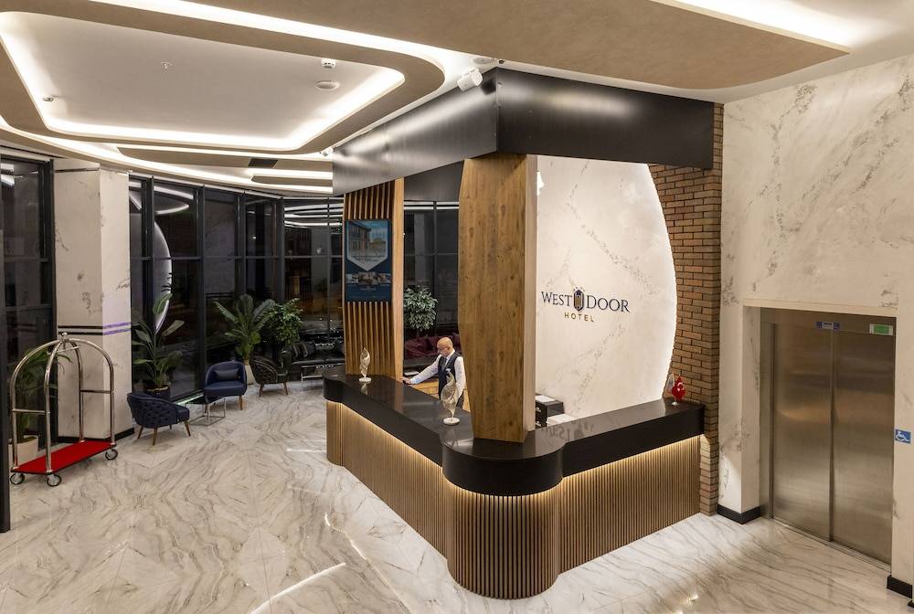 WestDoor Hotel 2